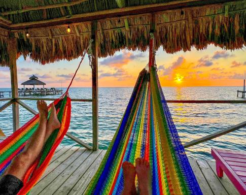 Barefoot Beach Belize - Hizvo