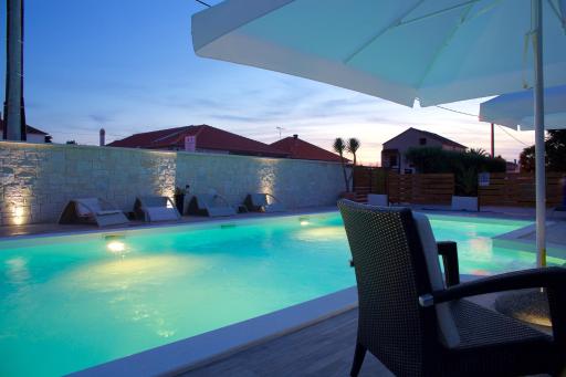 Antonija Apartments with Pool - Housity