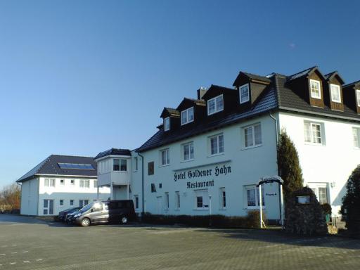 Hotel Gasthof Goldener Hahn - Housity