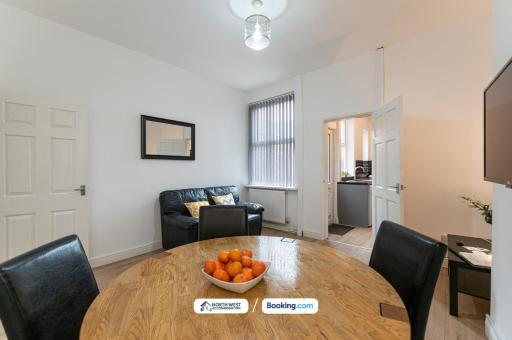 Leigh Accommodation - Housity