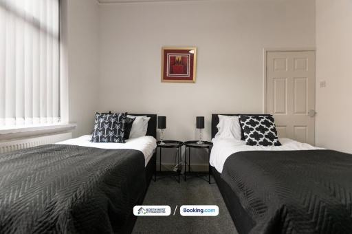 Leigh Accommodation - Housity