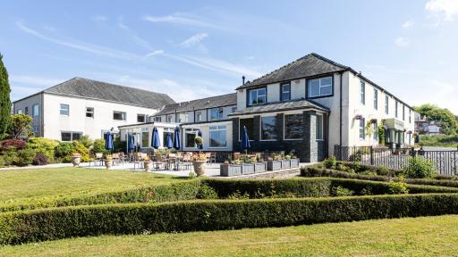 Lake District Castle Inn - Housity