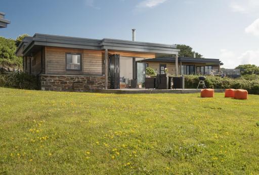 The Deck House - Housity