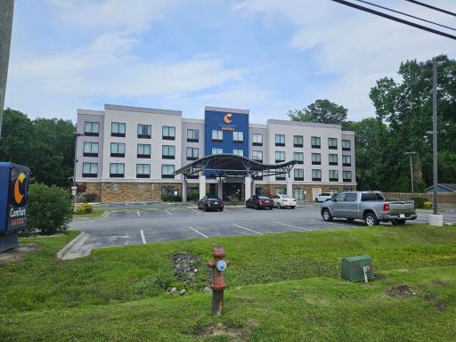 Comfort Suites New Bern near Cherry Point - Housity