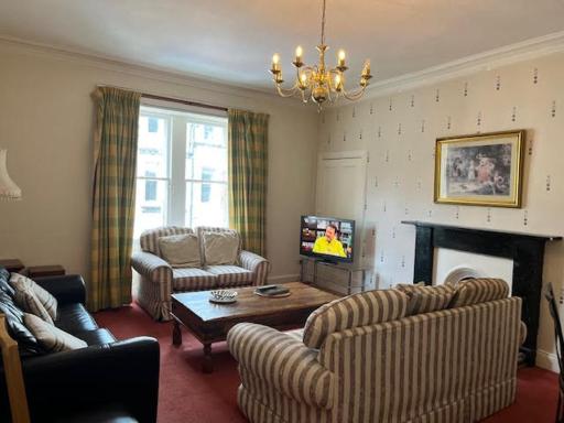 Royal Mile Cranston - Housity