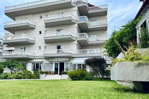 Hotel Ioni - Housity