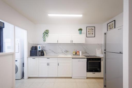 YaffoTLV Beach - Bright 2 Bedroom Apartment WITH SHELTER - Housity