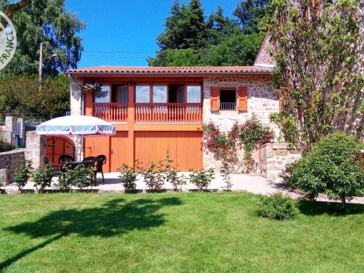 Gîte Les Myrtilles : Confort et Sérénité, Animaux Bienvenus, Jardin Commun - FR-1-496-45 - Housity