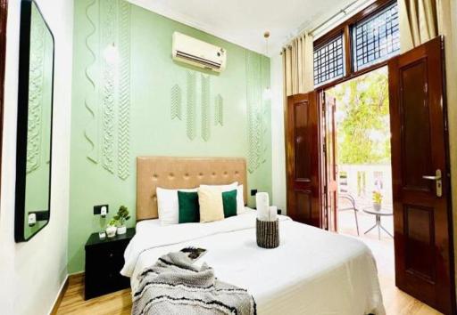 BluO Modern 1BHK - DLF Galleria - Housity