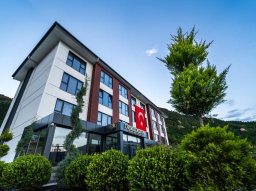 Demederon Hotel - Housity