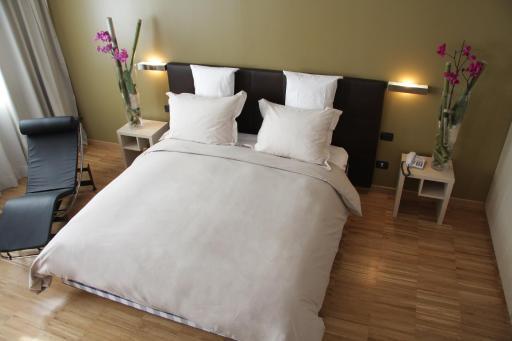 Euro Hotel Residence - Housity