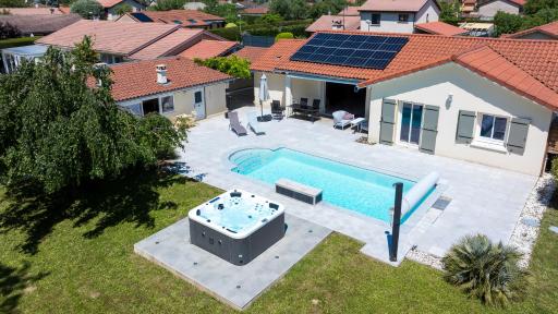 Villa avec Piscine dans les Dombes - Housity