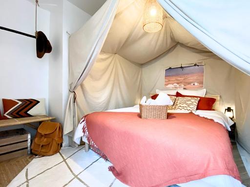 L'Expédition - BEST KEYS - Expérience Unique - Déco Immersive - Lit Queen Size & Canapé Convertible - Centre Ville - Netflix & WiFi ILLIMITÉ - Check-in Autonome - Parking Gratuit - Housity