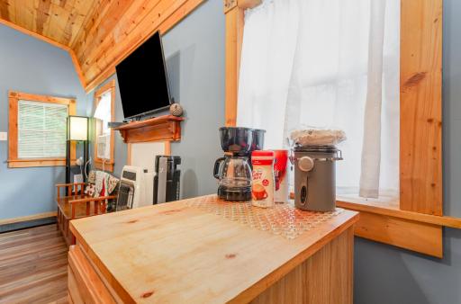 Acorn Cottage at Hocking Vacations - Housity