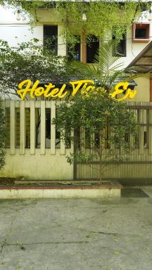 Hotel Tiga-Er Syariah Karawang - Housity