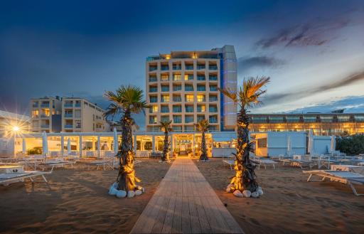 Excelsior Hotel, SPA & Lido - Preferred Hotels & Resorts - Housity