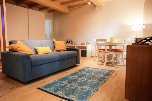Good Vibes apartment centro storico Reggio Emilia - Housity
