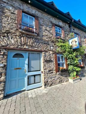 Mariners Rest One Bedroom Apartment in Innishannon Village - Housity