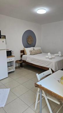 כרמונ'ס פטיו - Carmona's Patio - Housity