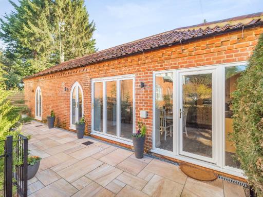 Bell House Stables - Uk41789 - Housity