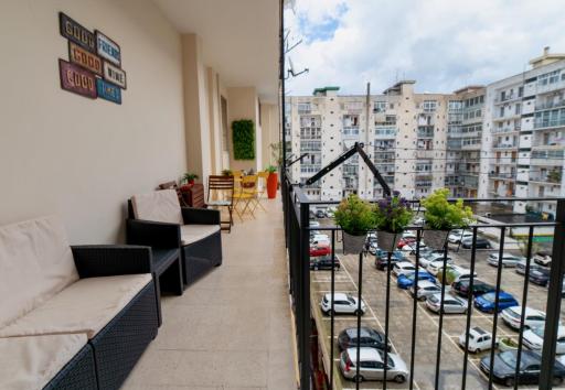 RobertONE Guest House - Housity