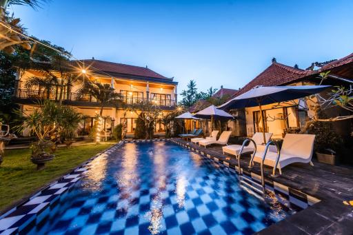 Surya Maha Bungallo - Housity