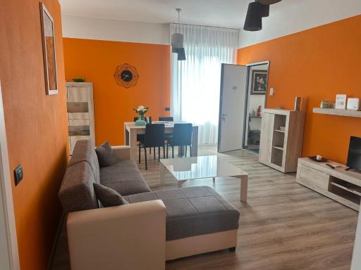 Appartamento Lucia, Lago di Como, Dongo - Housity