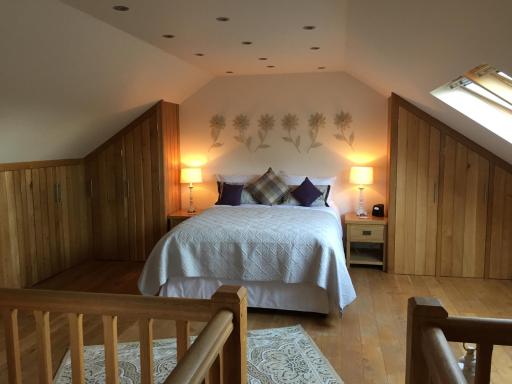 The Apple Shed - Housity