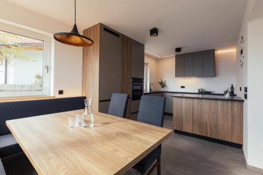 Alpenglow Apartments - Housity