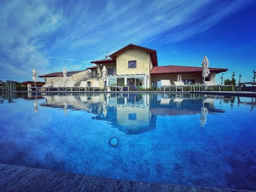 Villa Sarmassa - Housity