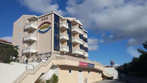 Apartments and Rooms Astoria - Hizvo