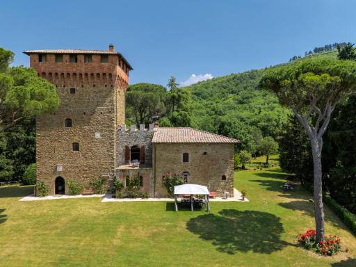 TORRE DI PACIANO 10&2, Emma Villas - Housity