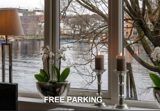 Stylish apartment with beautiful views of the river, beach nearby - Housity