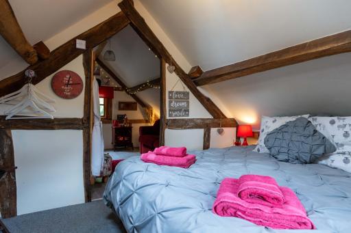Soldiers Cottage, with HOT TUB, dog friendly, great views - Housity