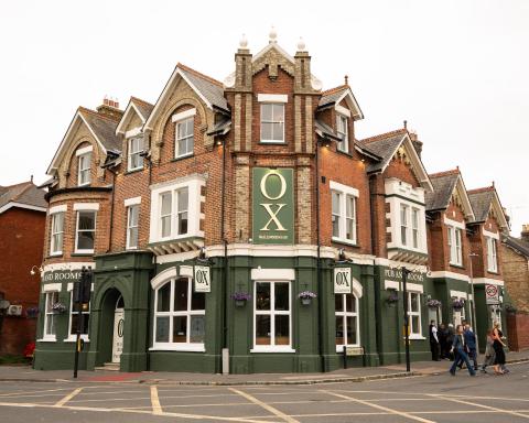 The Ox Pub & Rooms - Housity