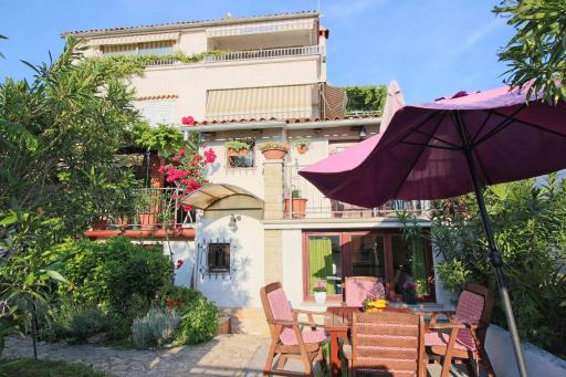 Apartments Nevija - Housity