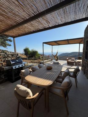 Mythic Villa - Housity