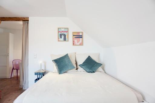Stylisches Apartment für 2 Personen in historischem Fachwerkhaus 4 Etage mit Blick auf Stadt & Festung - Housity