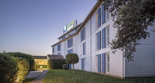 Sure Hotel by Best Western Nimes Est - Housity