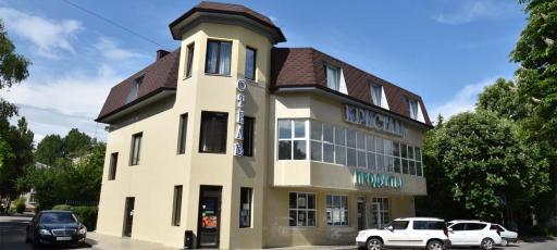 Hotel Kristall - Housity