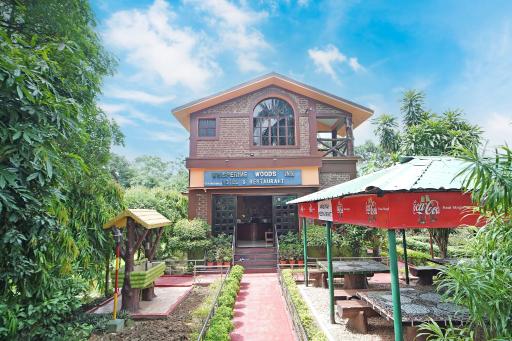 Whispering Woods Inn - Housity