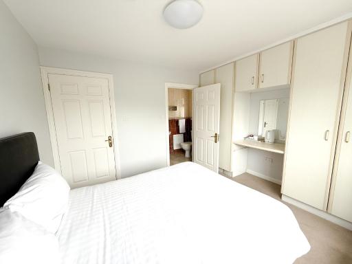 5 The Green - Housity