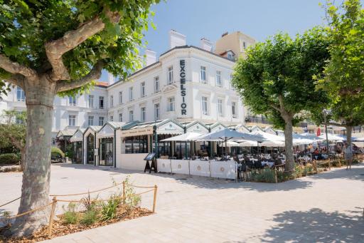 Hotel Excelsior - Housity