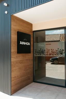 Hostal Ainhoa - Housity