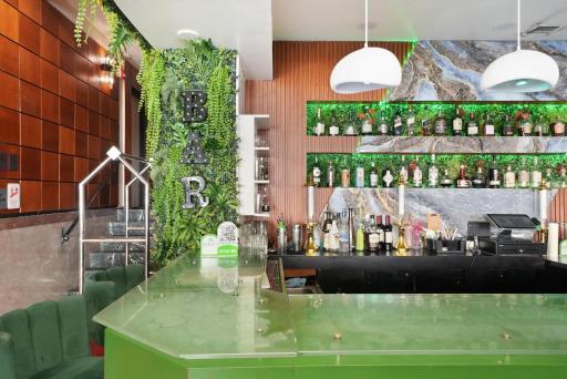 Chesterfield Hotel & Suites - Housity