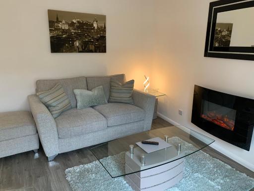 Luxury City Centre Apartment - Housity