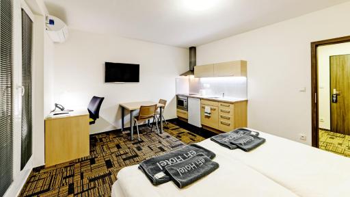 eFi Palace Hotel - Housity