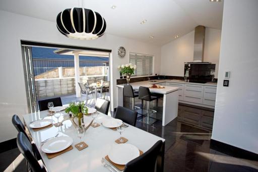 Luxury on Rutherford - Housity