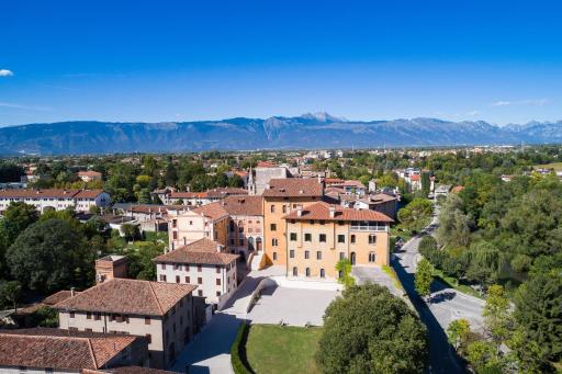 Castello di Porcìa - Residence Agrituristico - Housity