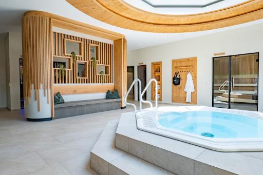 Hotel & Restaurant Post - Housity